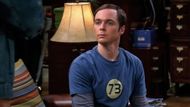The unaired Big Bang Theory pilot nailed a smarter sitcom setup, but then scrapped it (Image via Netflix)